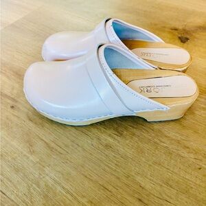 Light Pink Leather Clogs